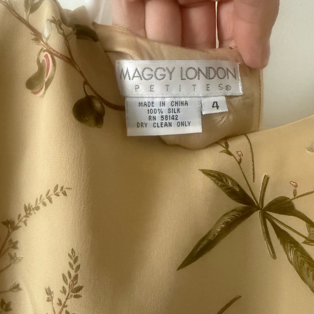 Vintage Maggy‎ London Cream Short Sleeve Crew Neck Midi Dress 100% silk - Picture 3 of 3